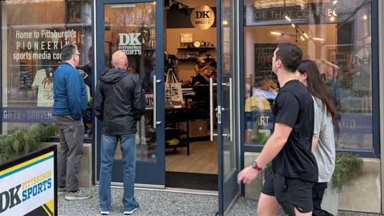 Visit us! taken in Downtown. Photo by DEJAN KOVACEVIC / DKPS